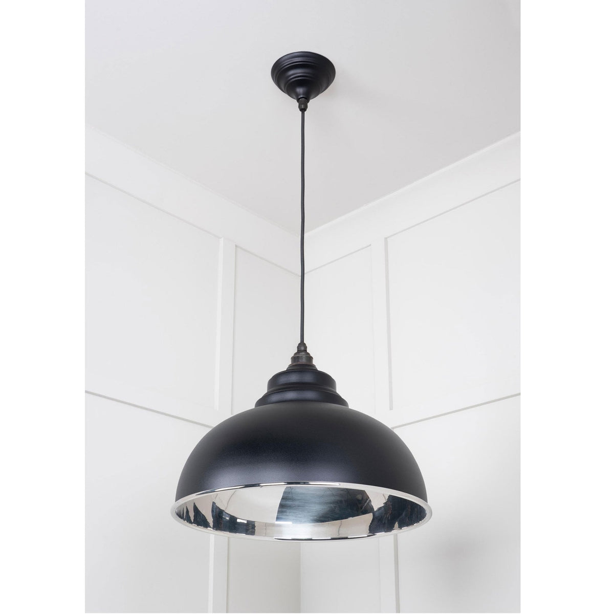 Smooth Nickel Harborne Pendant in Elan Black