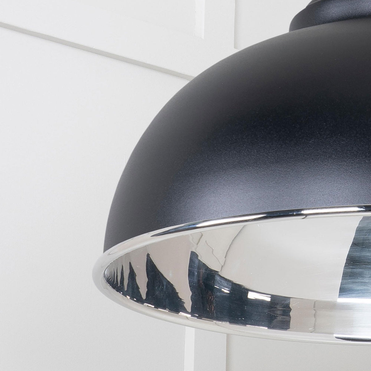 Smooth Nickel Harborne Pendant in Elan Black