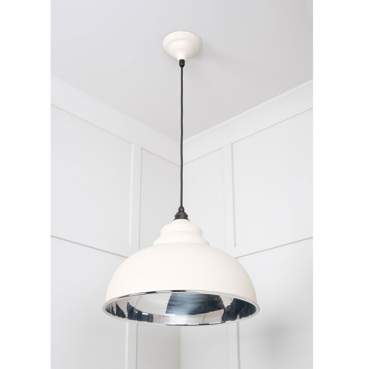 Smooth Nickel Harborne Pendant in Teasel