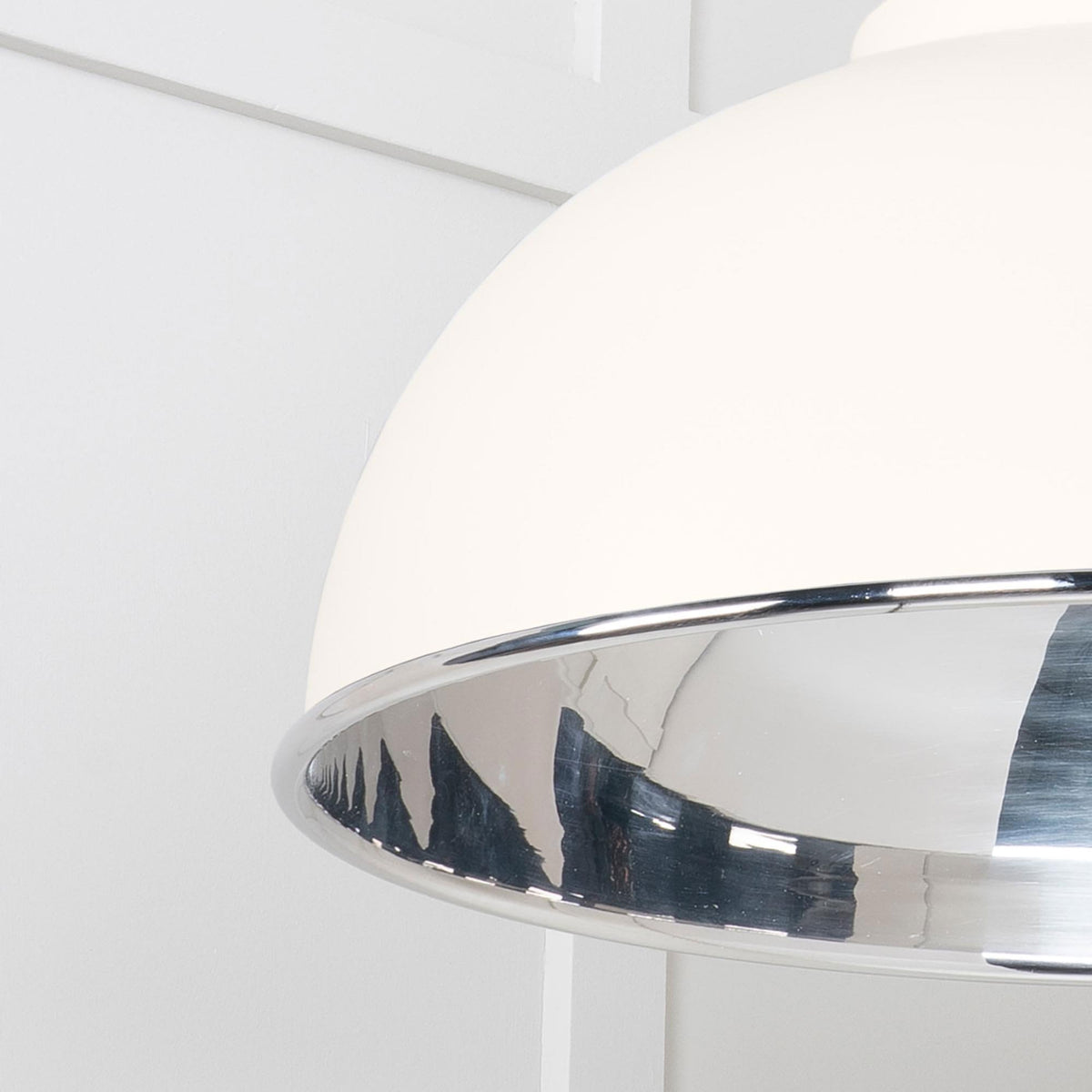 Smooth Nickel Harborne Pendant in Teasel