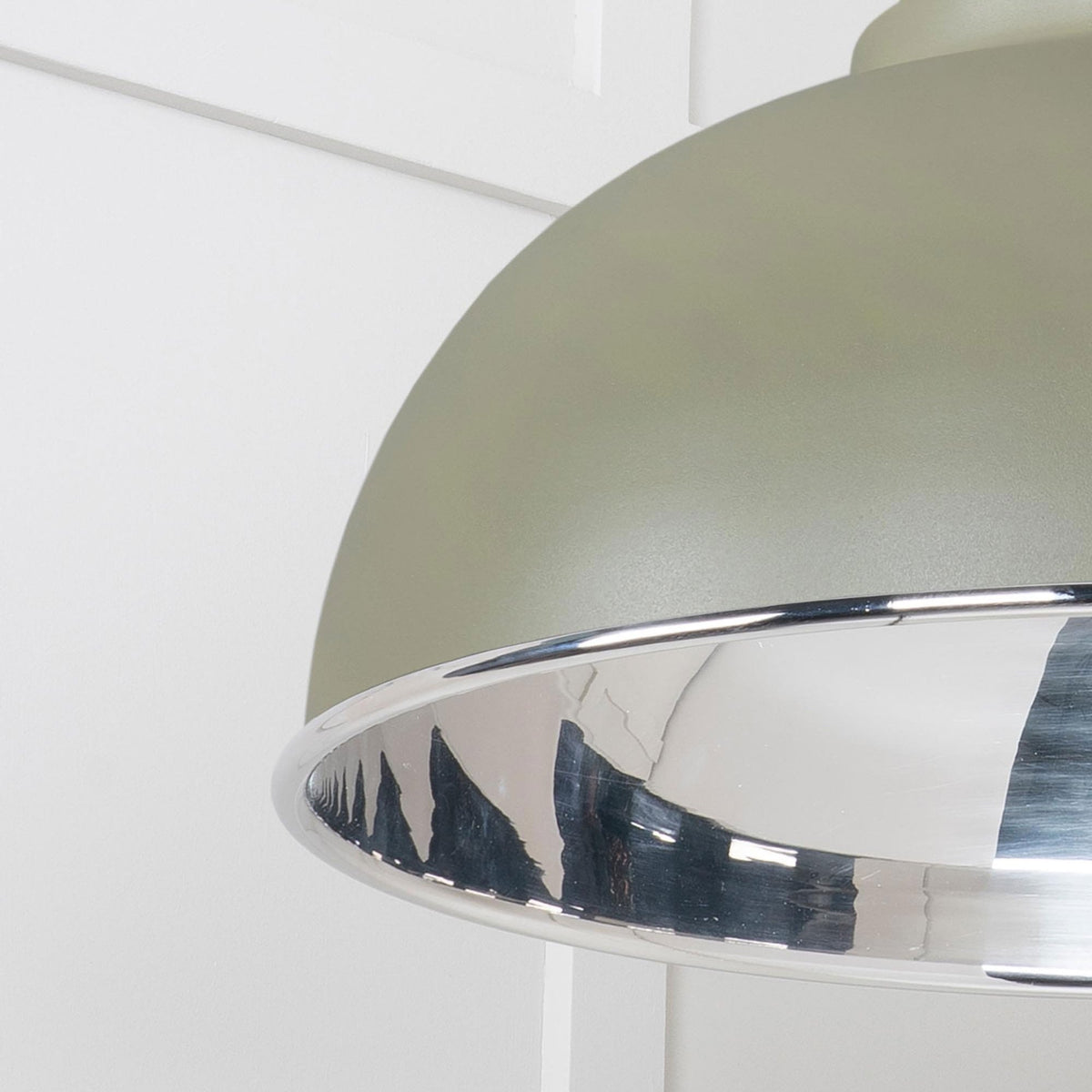 Smooth Nickel Harborne Pendant in Tump