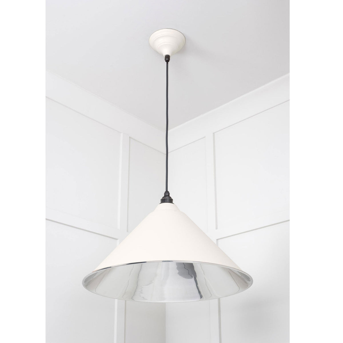Smooth Nickel Hockley Pendant in Teasel