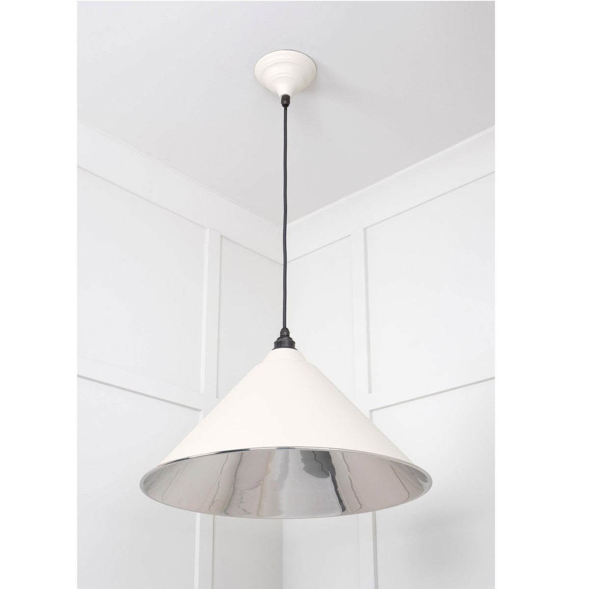 Smooth Nickel Hockley Pendant in Teasel
