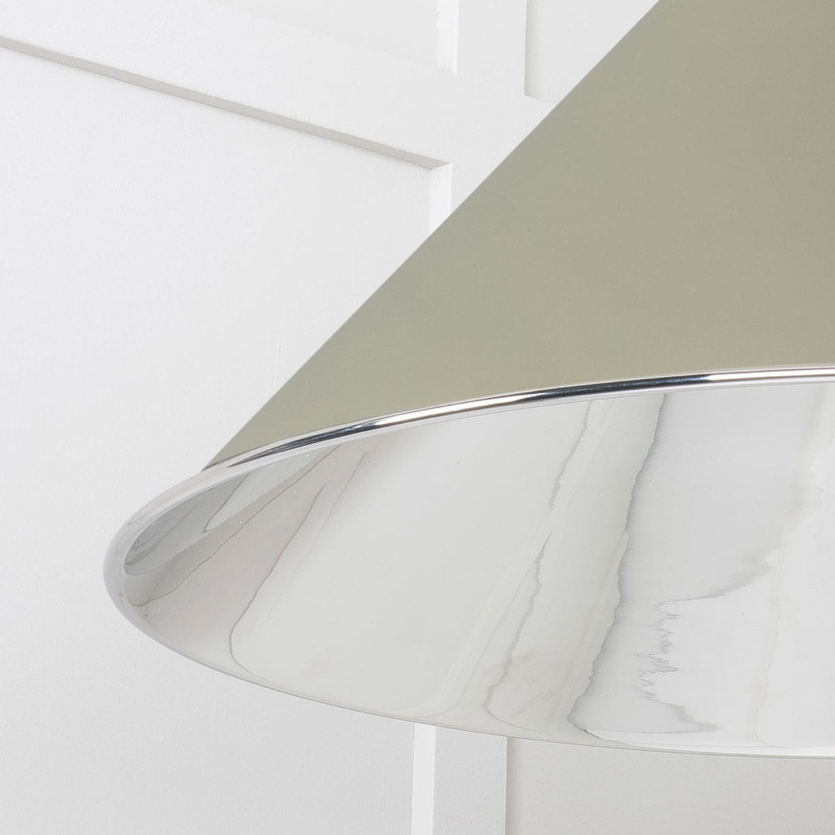 Smooth Nickel Hockley Pendant in Tump