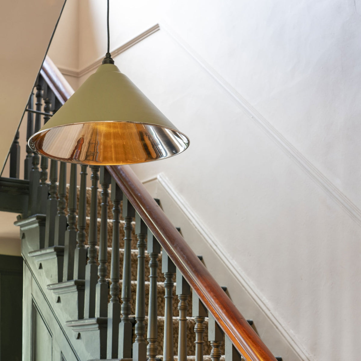 Smooth Nickel Hockley Pendant in Tump