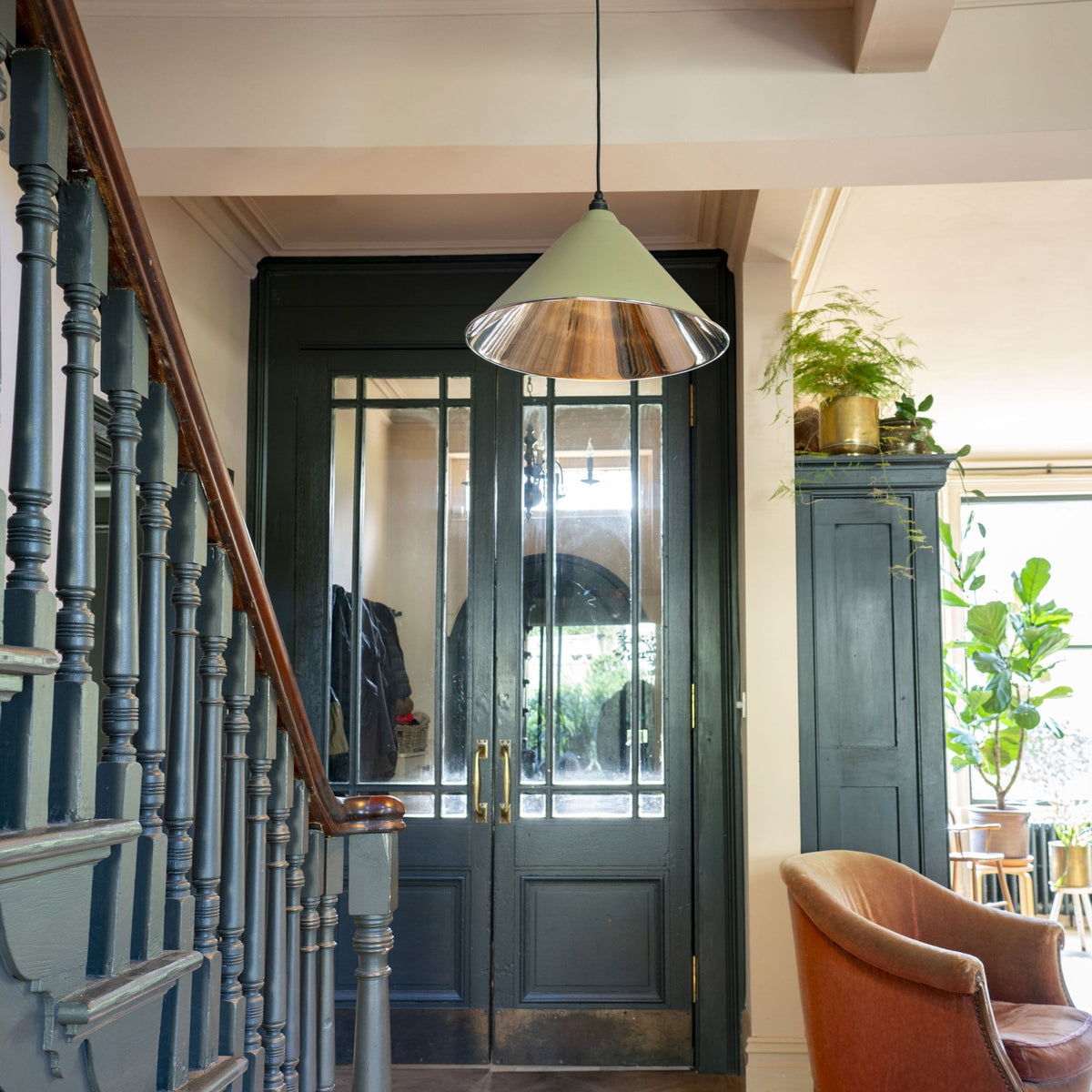 Smooth Nickel Hockley Pendant in Tump