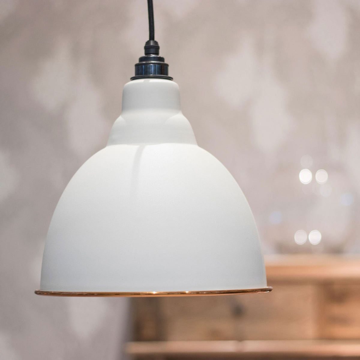 White Gloss Brindley Pendant in Teasel
