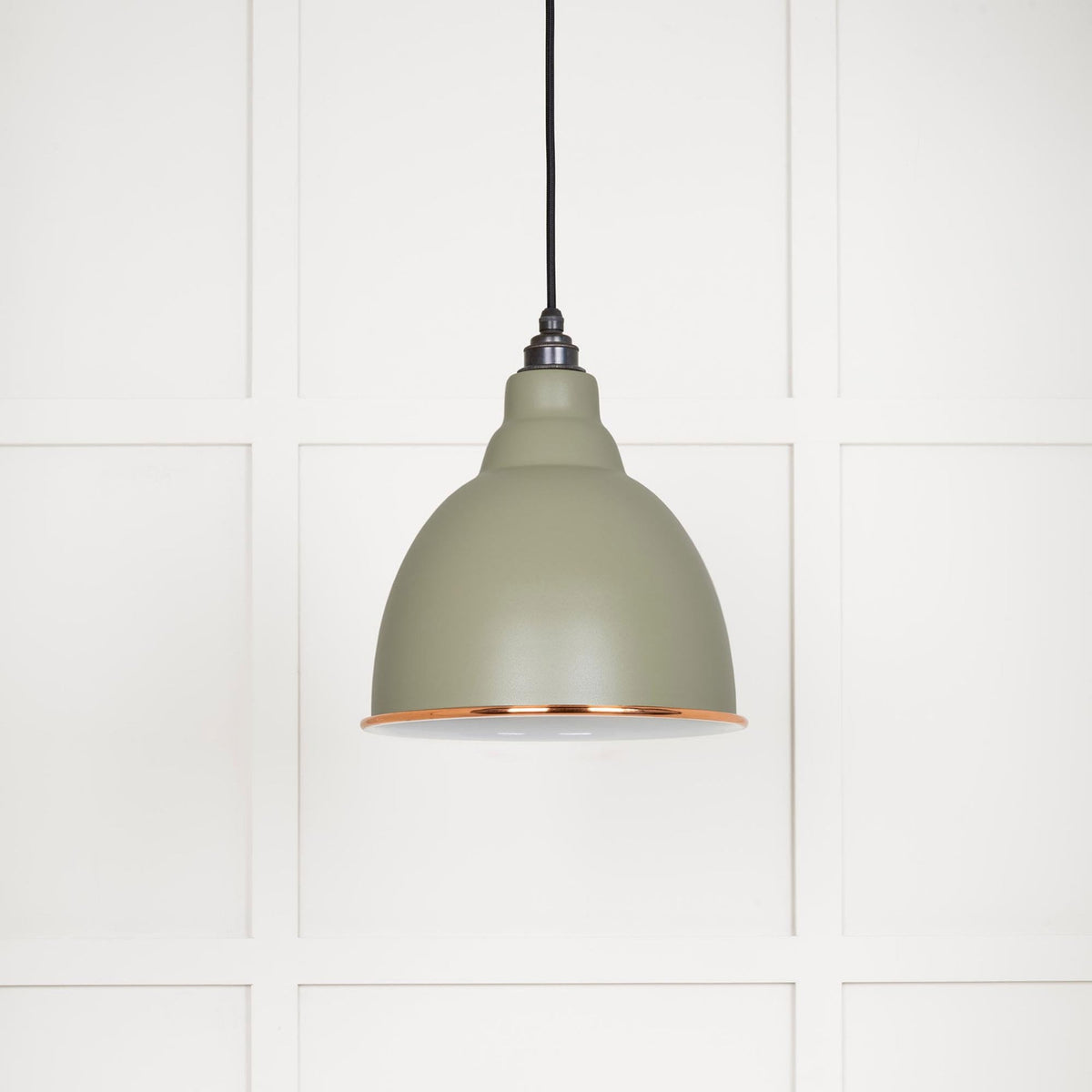 White Gloss Brindley Pendant in Tump