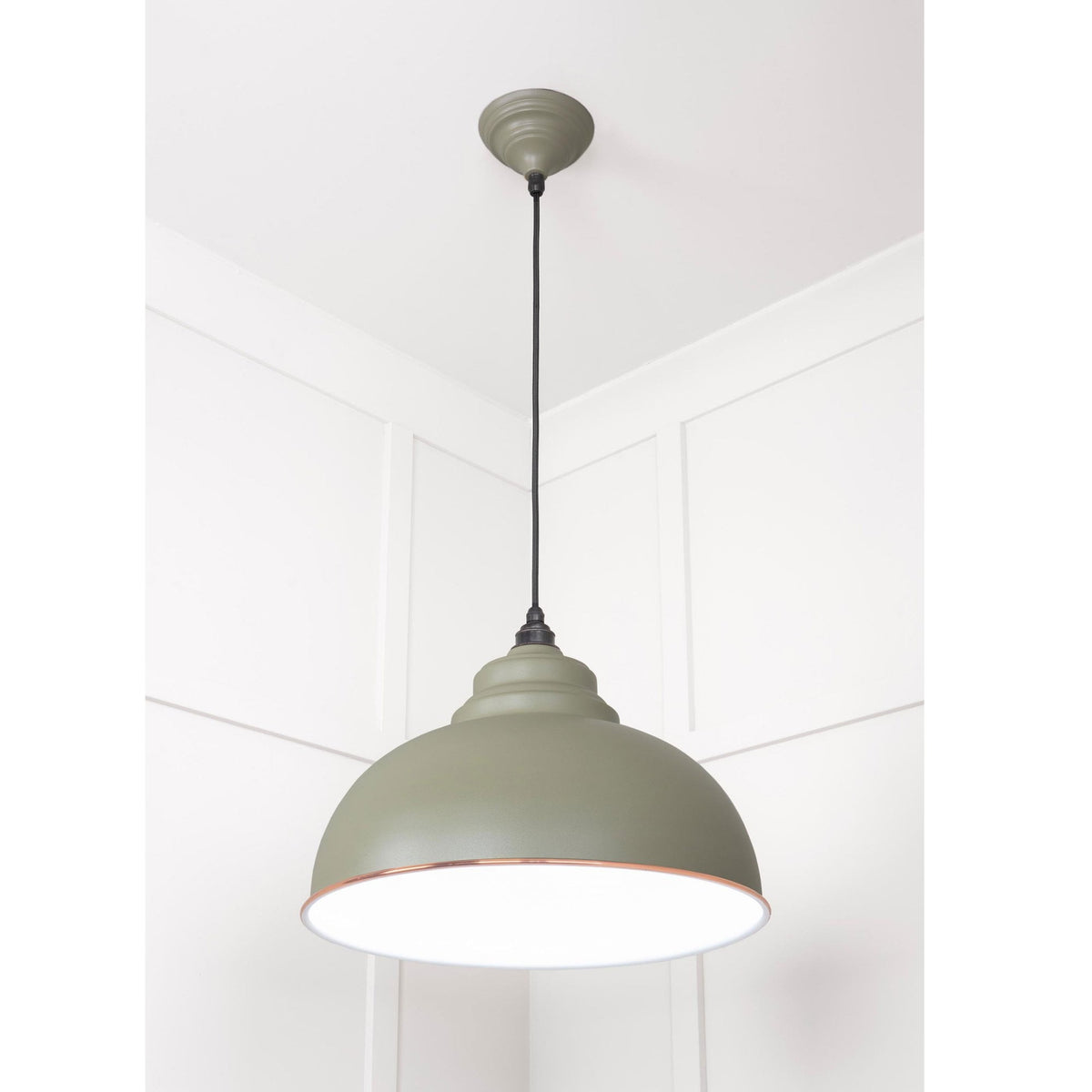 White Gloss Harborne Pendant in Tump