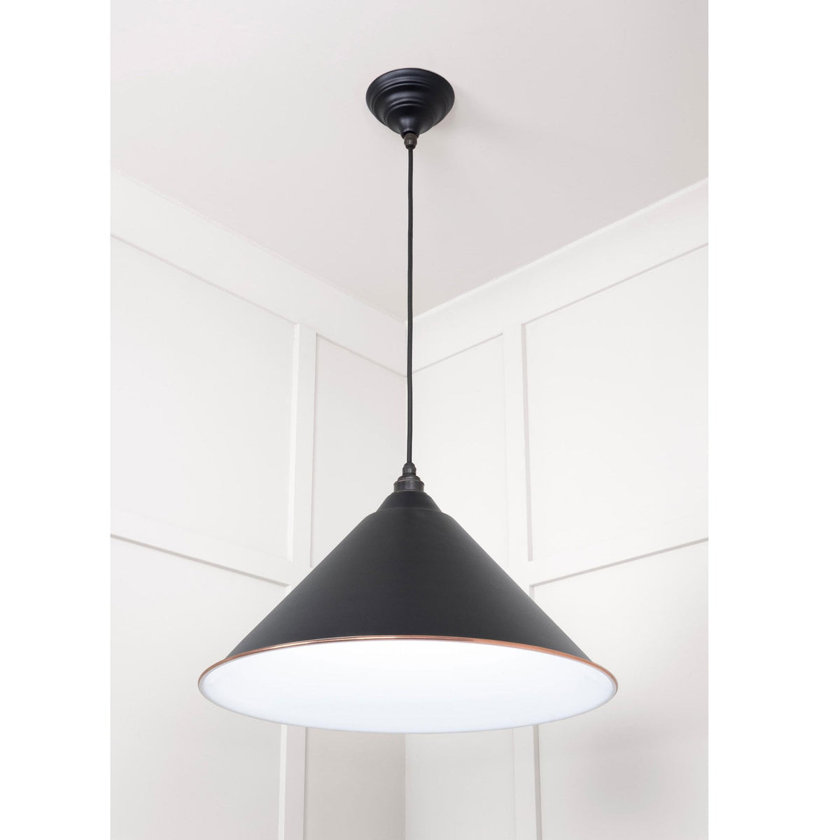 White Gloss Hockley Pendant in Elan Black