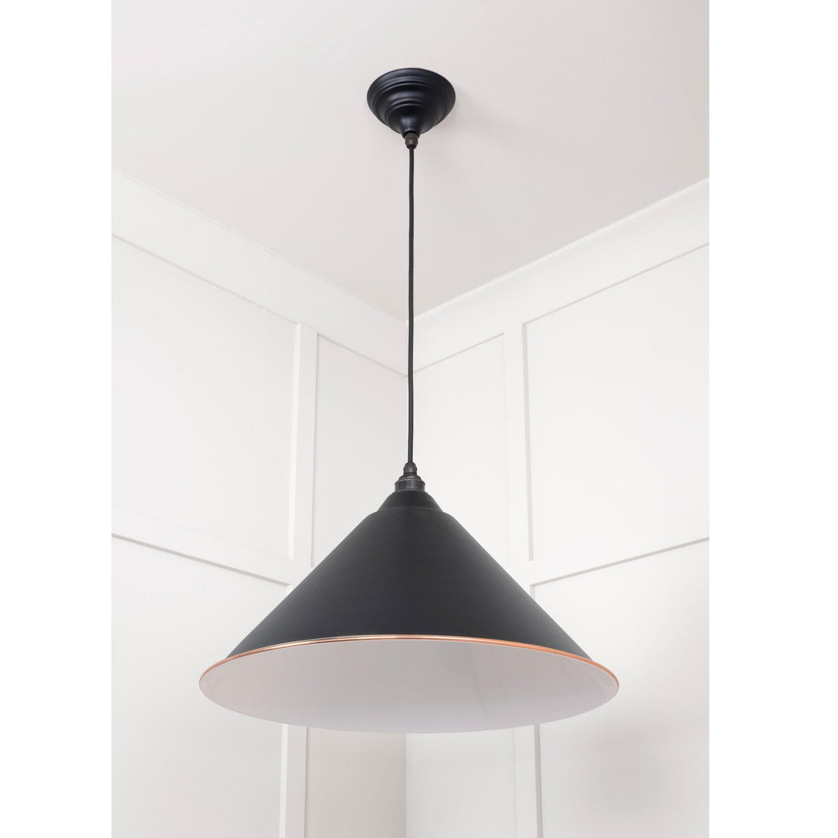 White Gloss Hockley Pendant in Elan Black