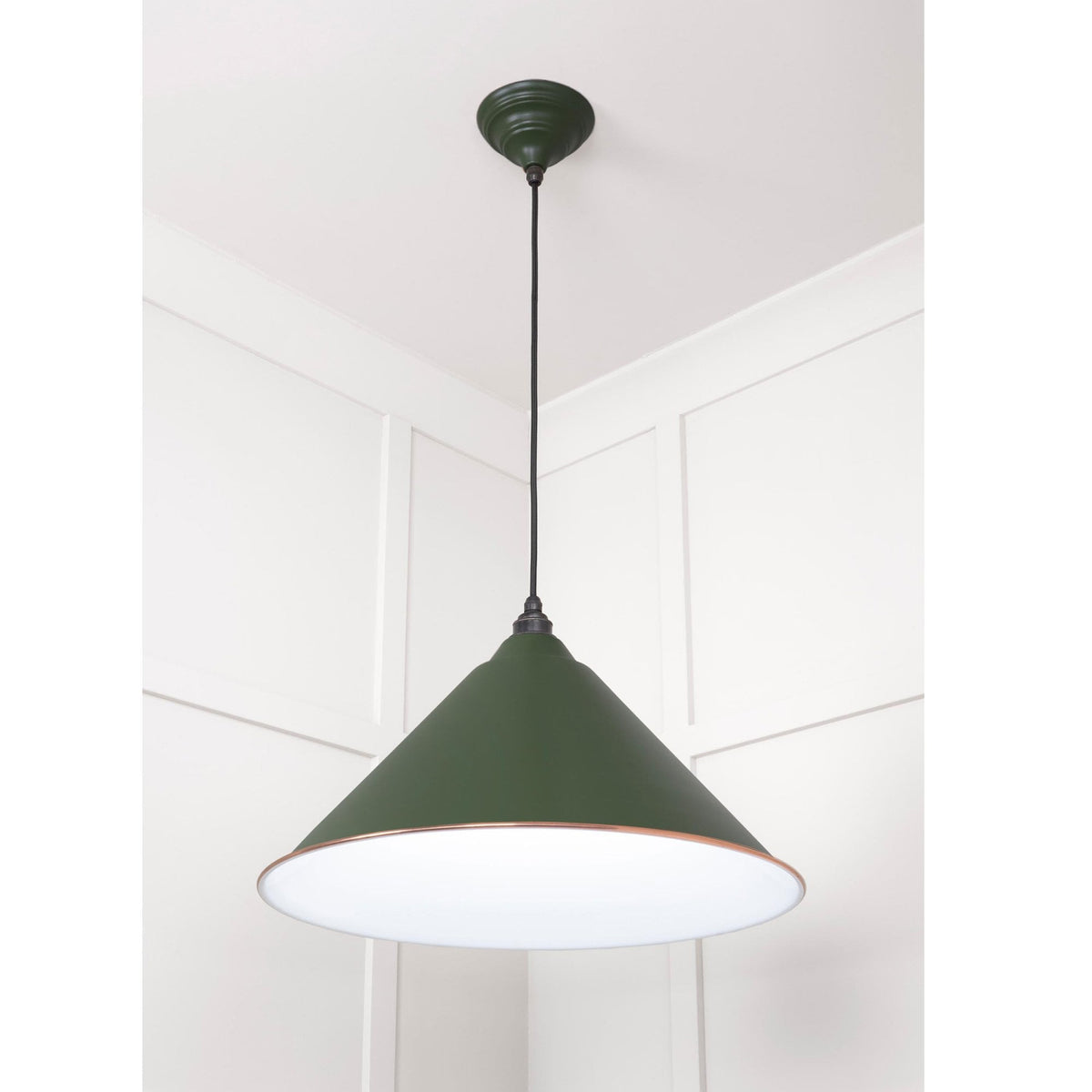 White Gloss Hockley Pendant in Heath