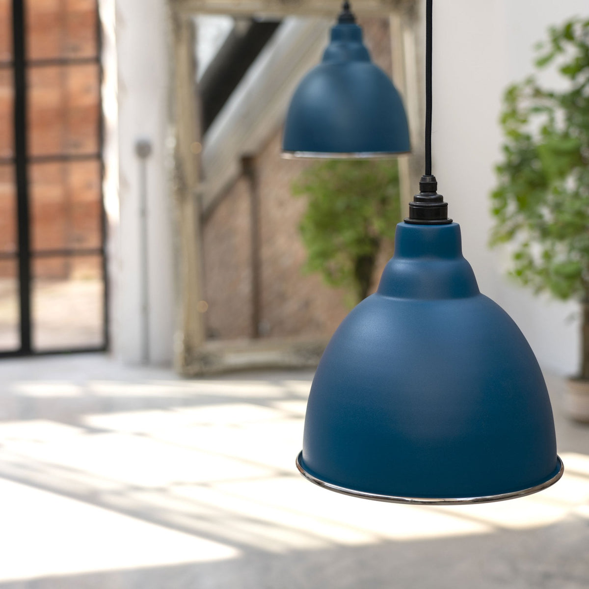 Hammered Nickel Brindley Pendant in Upstream