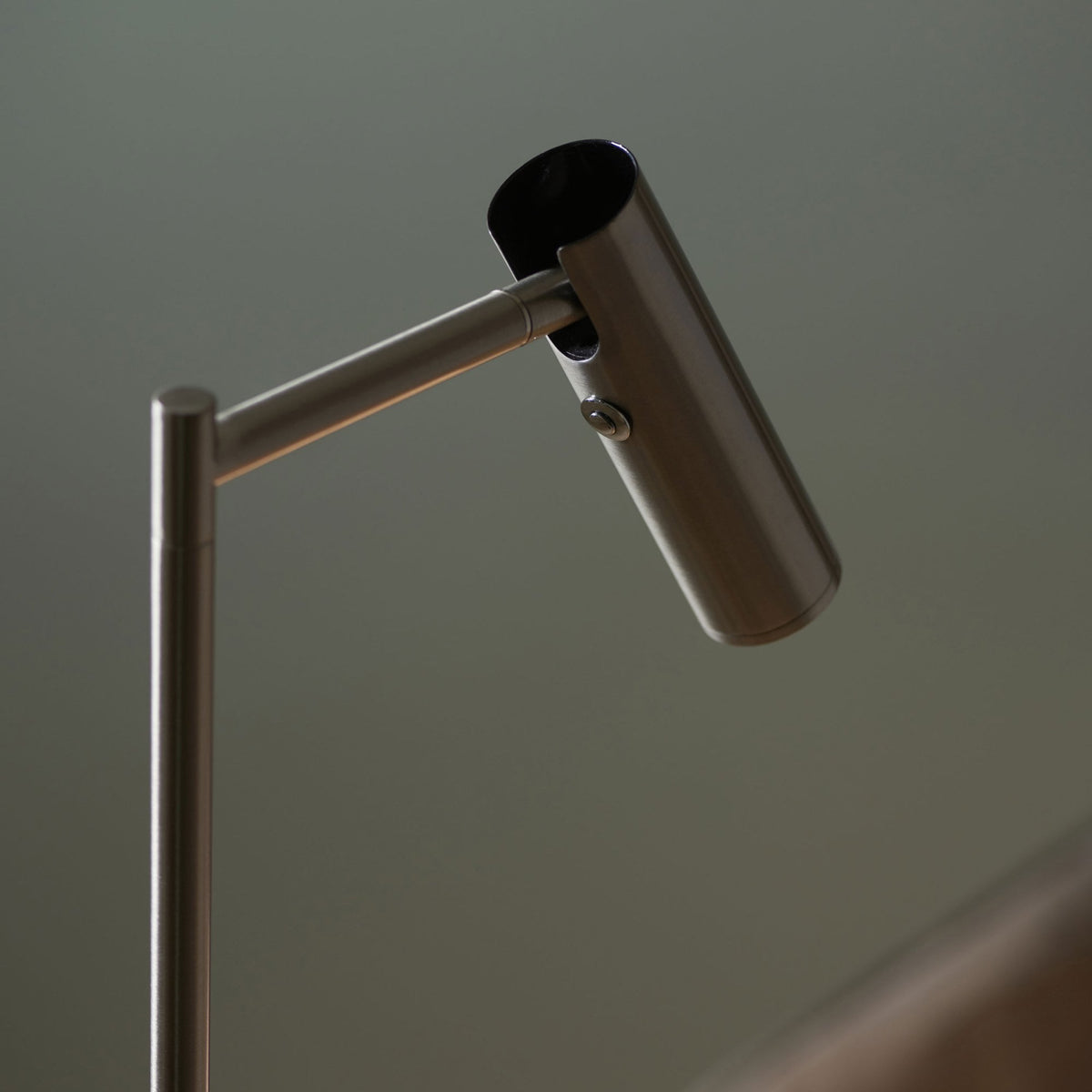 Dedicated Reader LED Task Floor Lamp in Satin Nickel