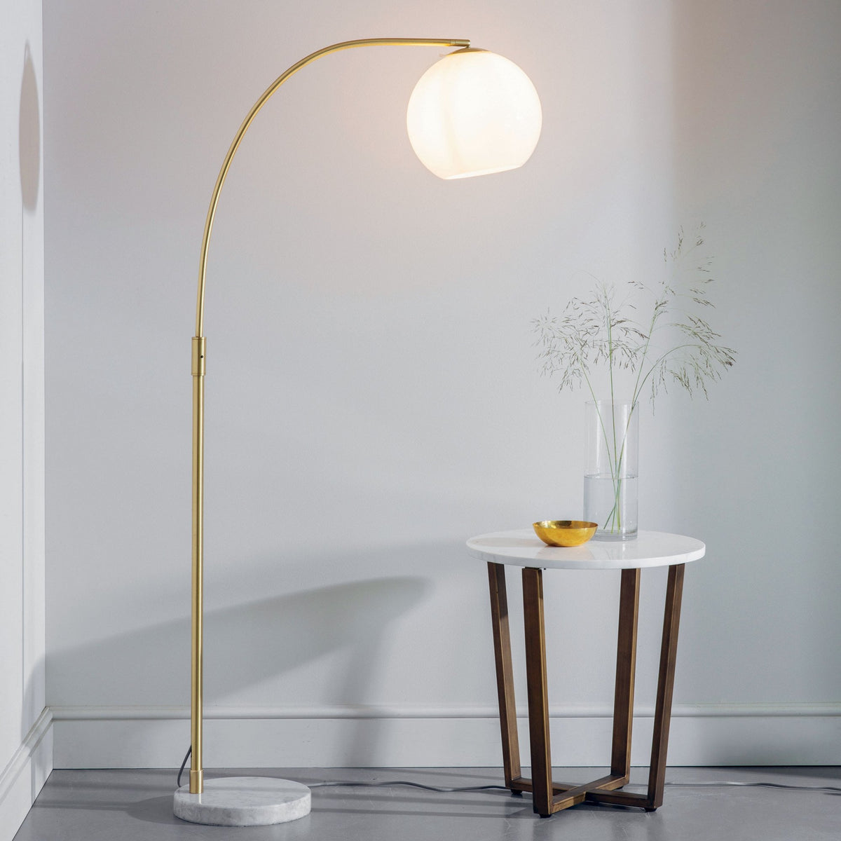 Otto Floor Lamp in Antique Brass with a White and Grey Marble Base