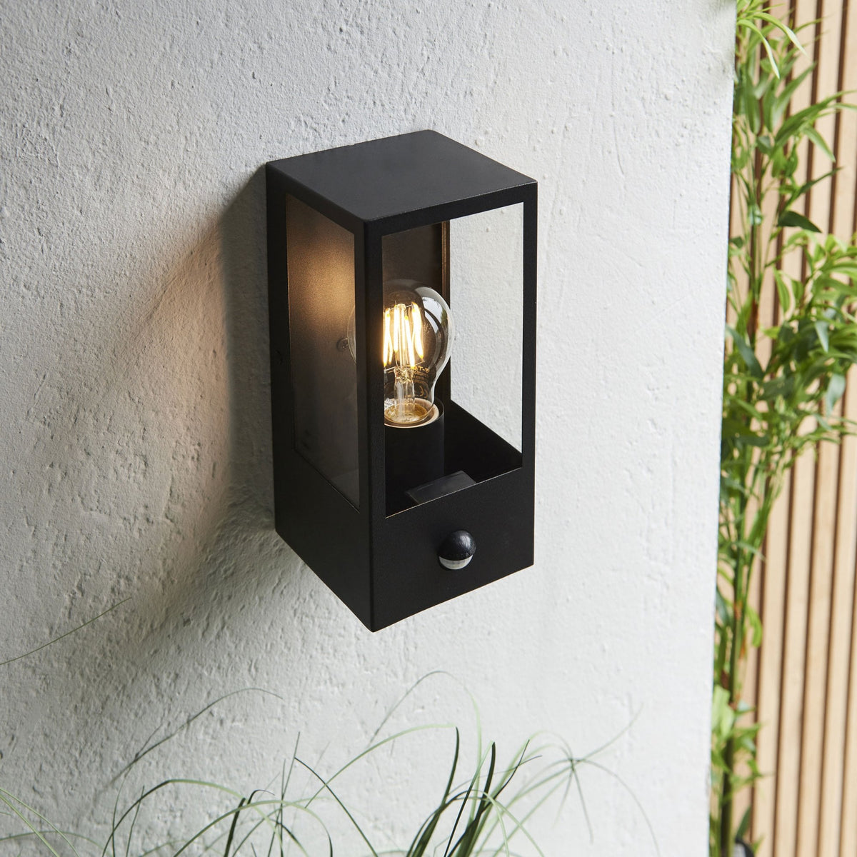 Oxford IP44 Exterior PIR Wall Light in Matt Black