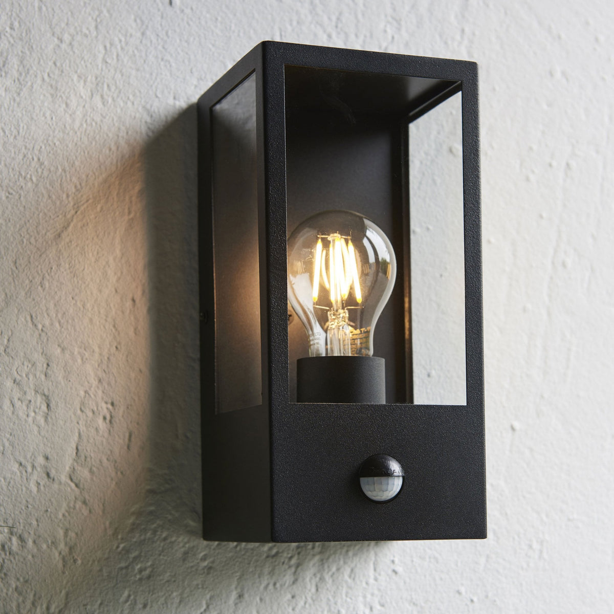 Oxford IP44 Exterior PIR Wall Light in Matt Black