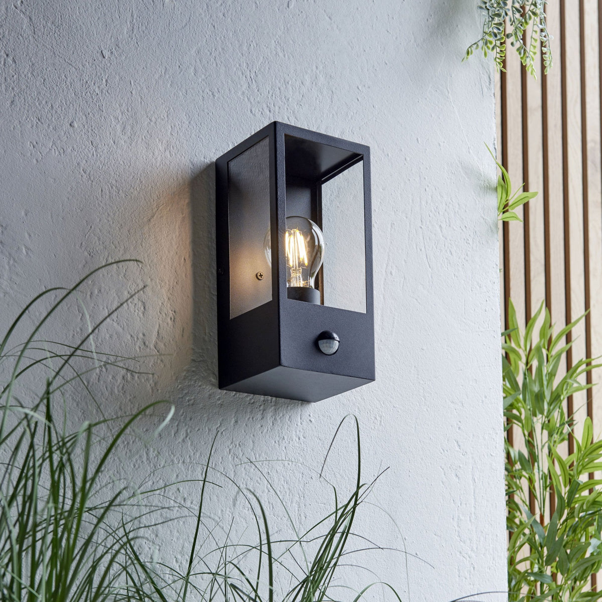 Oxford IP44 Exterior PIR Wall Light in Matt Black