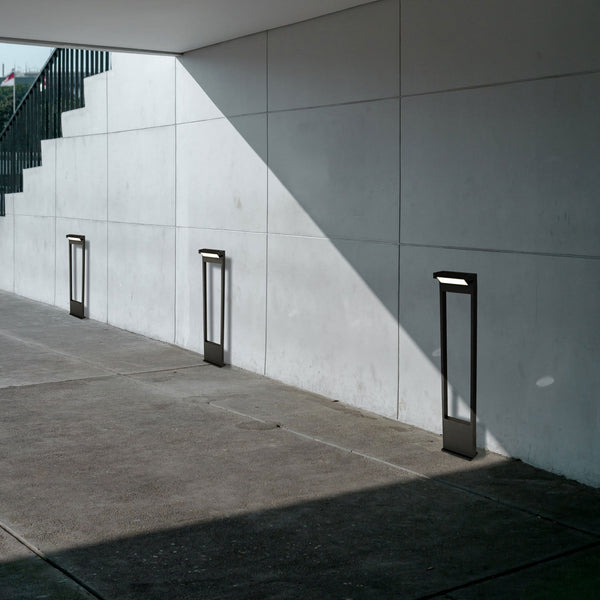 Dalwood Tall 10W LED IP54 Bollard in Graphite Black