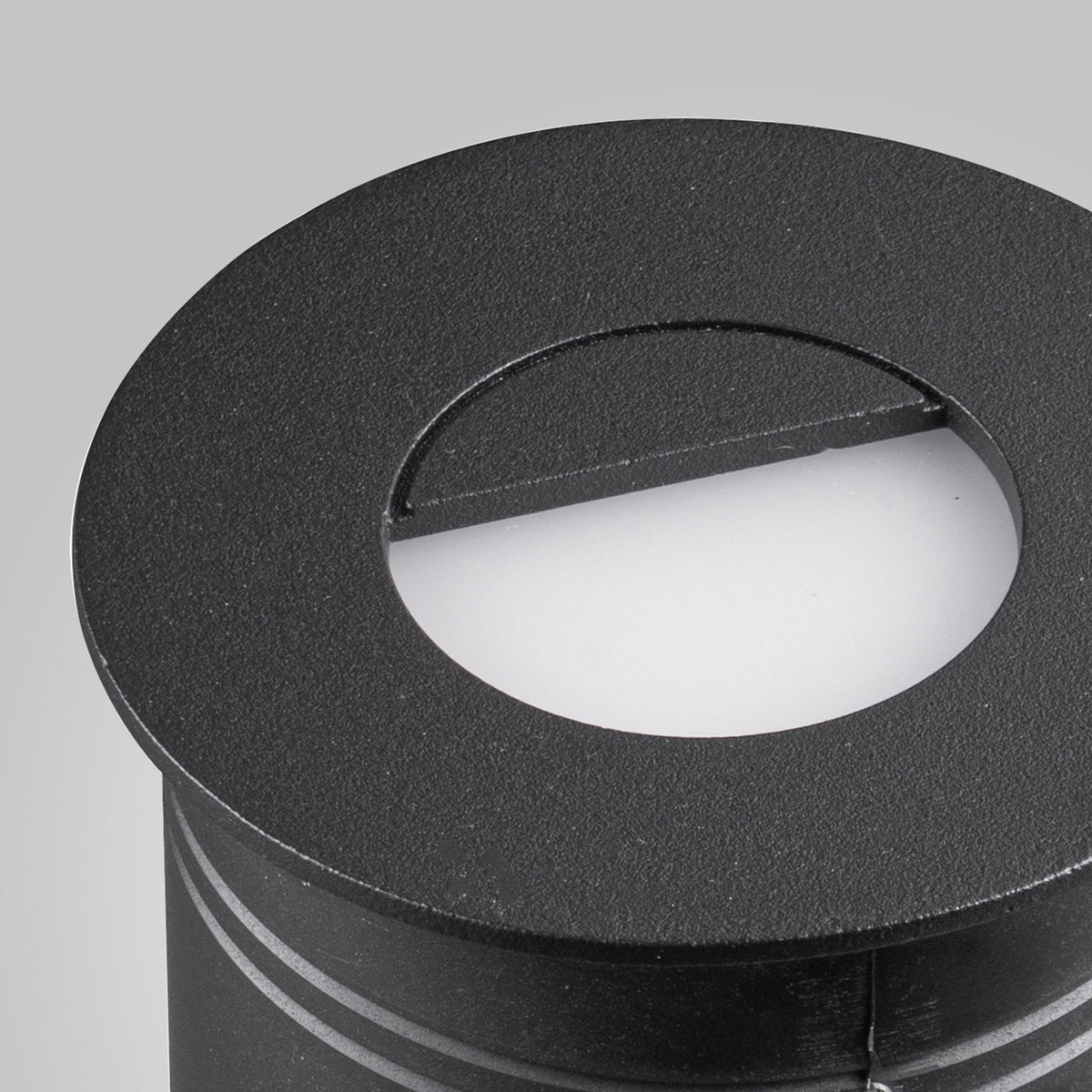 Aspen Round Eyelid Recessed LED IP65 Wall Light in Sand Black