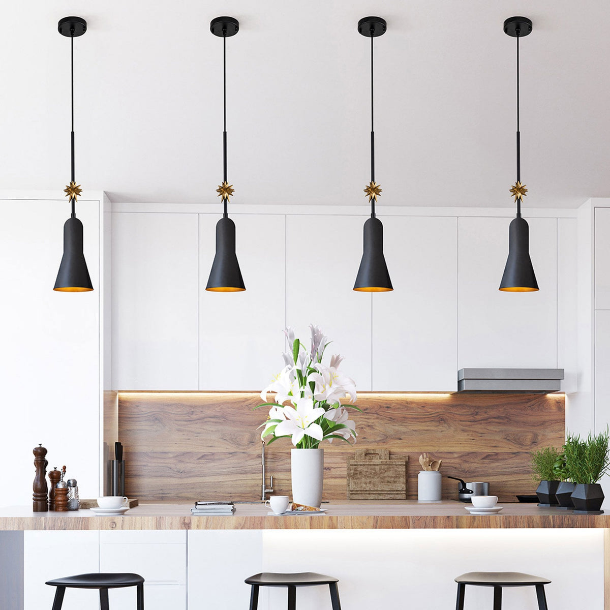 Etoile Small Pendant in Matte Black and Gold Leaf