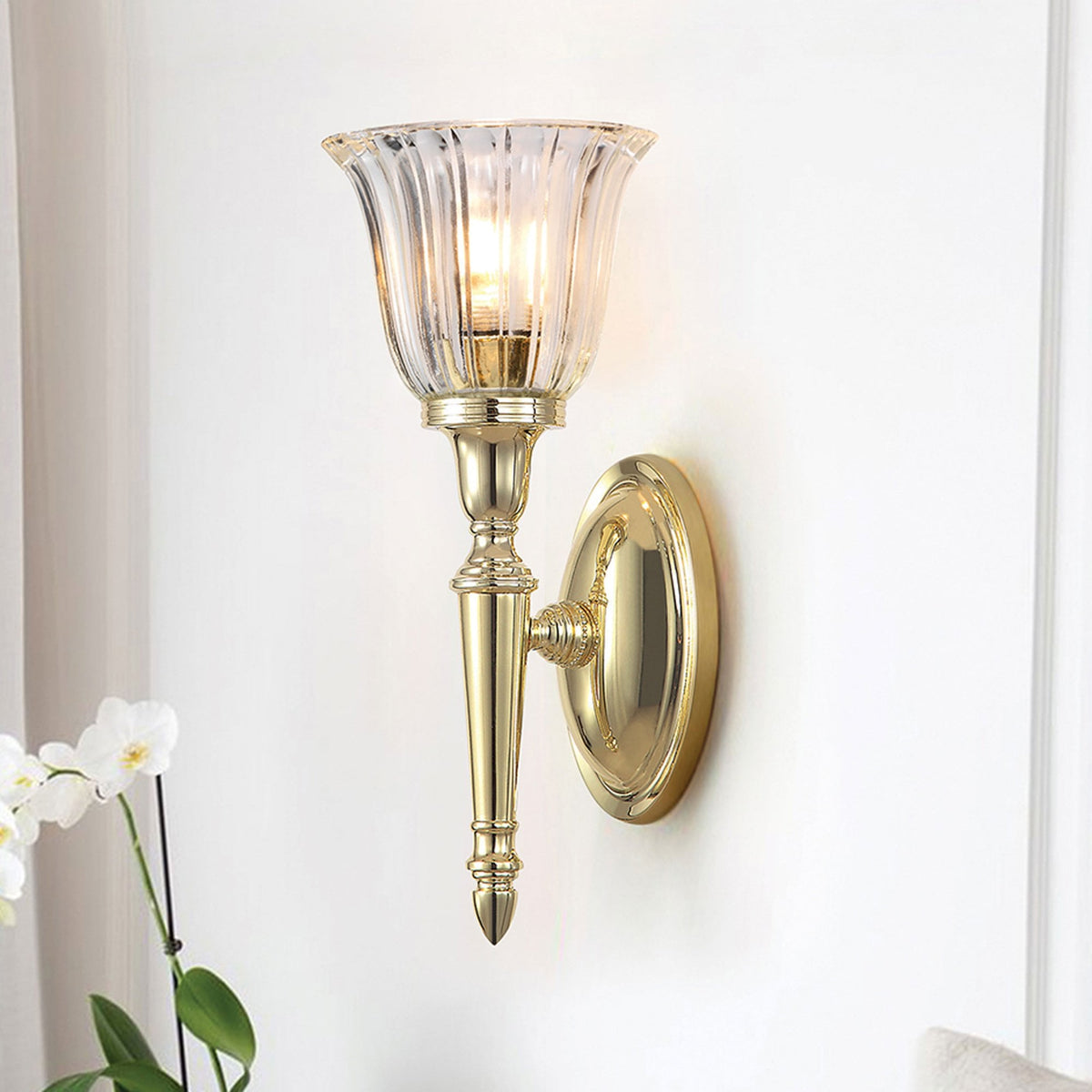 Dryden 1 IP44 Bathroom Wall Light in Polished Brass