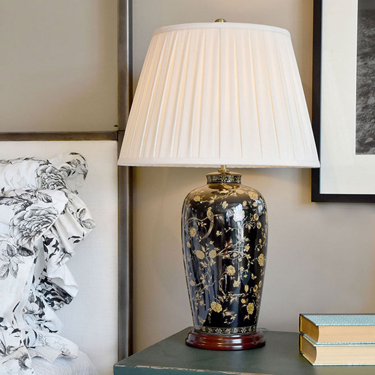 Black Birds Chinese Porcelain Table Lamp