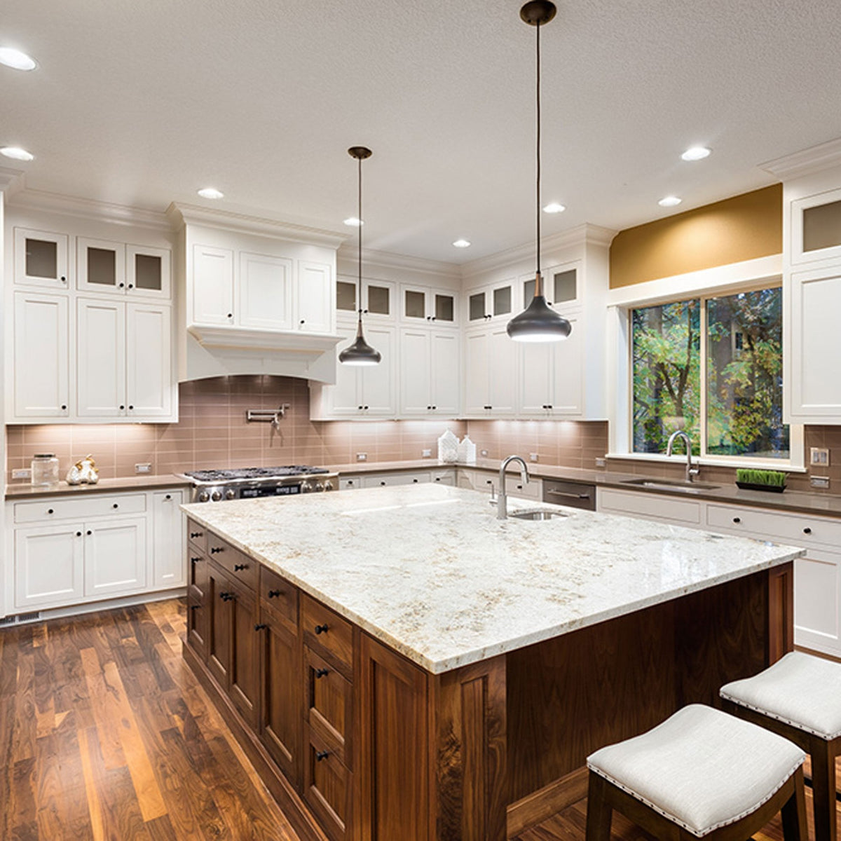 Beso Medium Steel Pendant in Dark Bronze