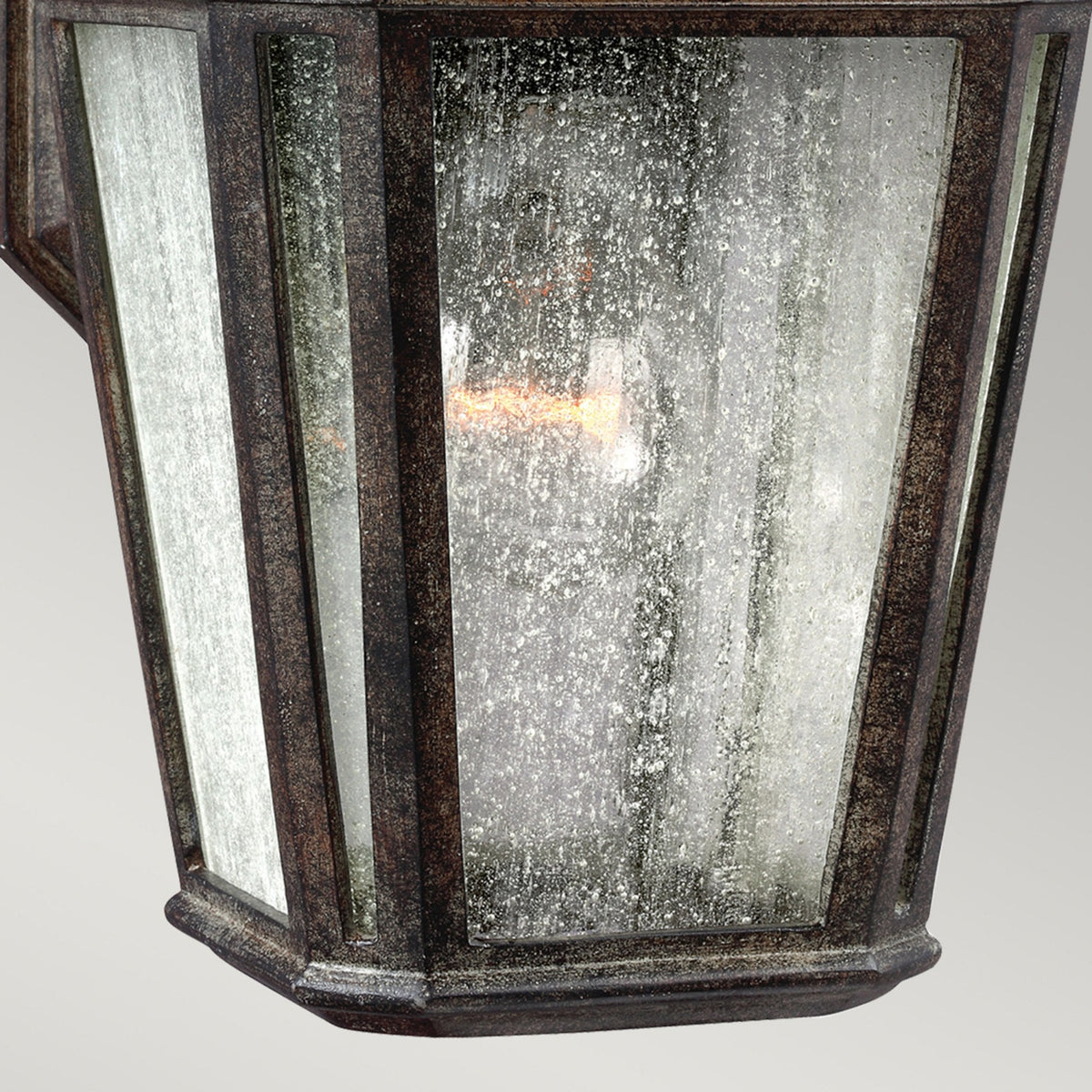 Londontowne 1 Light Wall Lantern in Weathered Chestnut