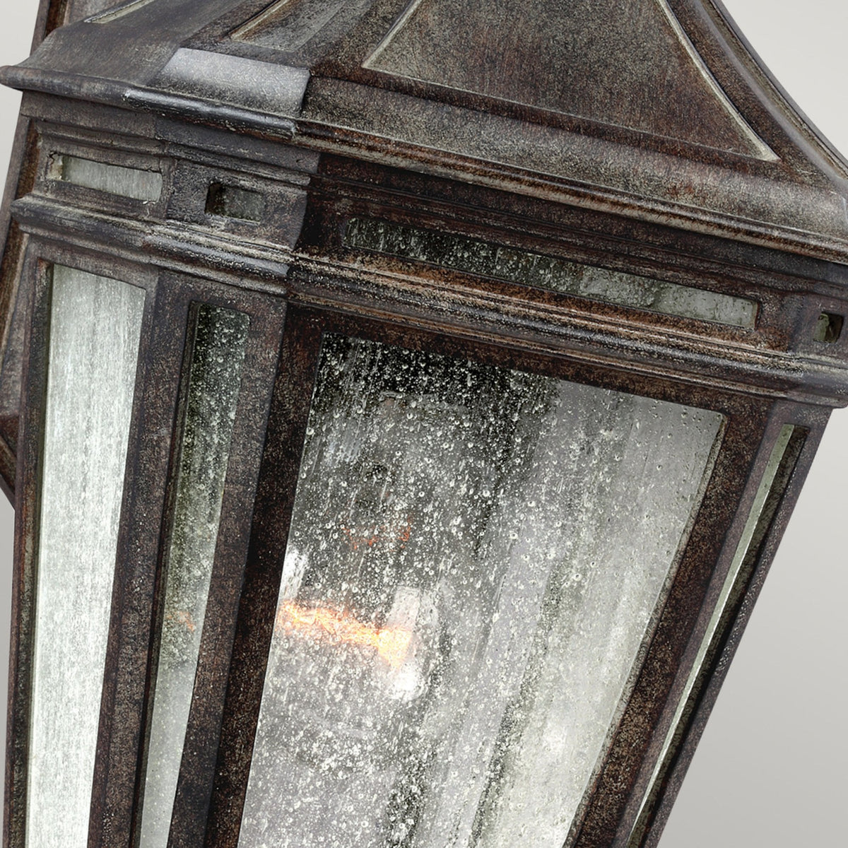 Londontowne 1 Light Wall Lantern in Weathered Chestnut