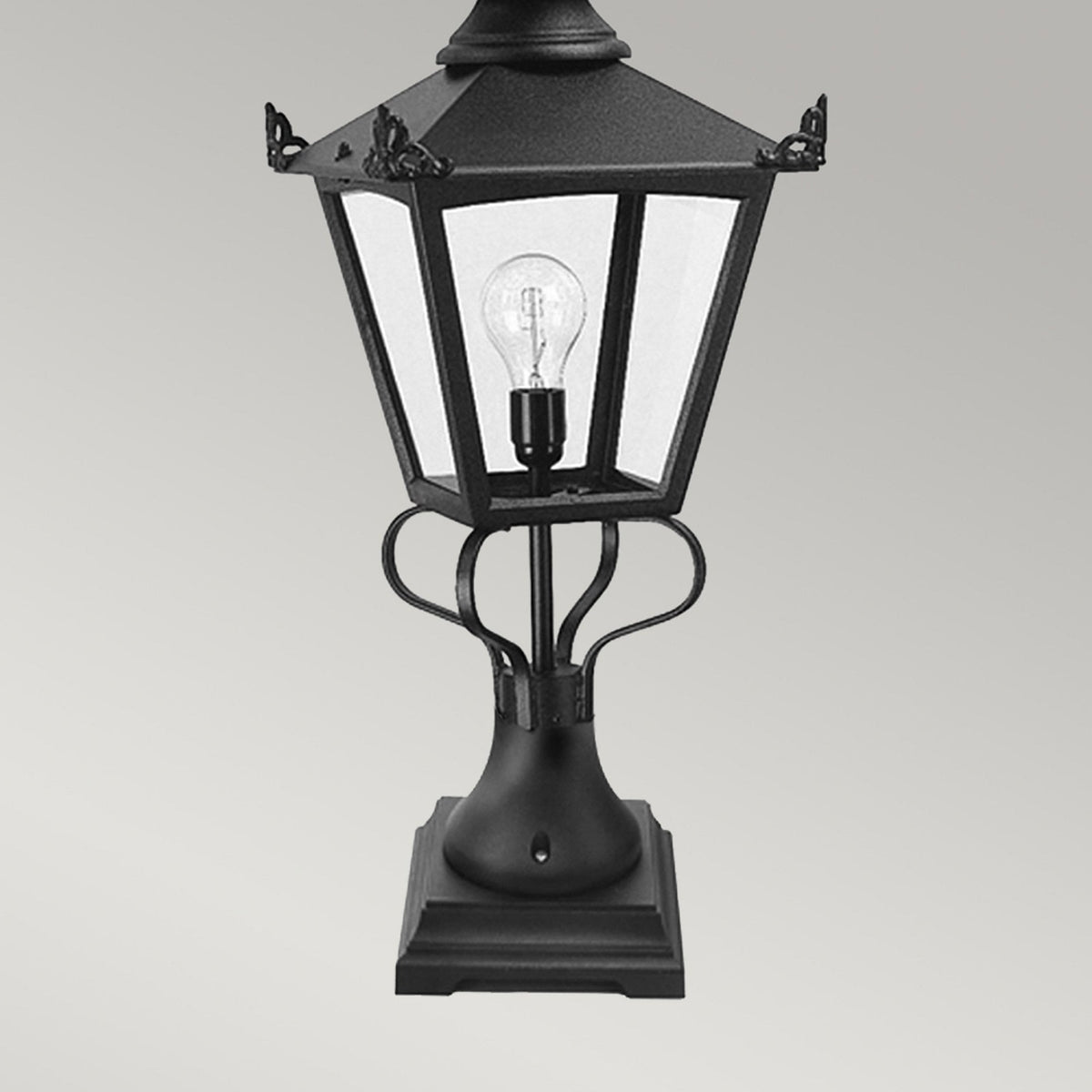 Grampian 1 Light Pedestal Lantern