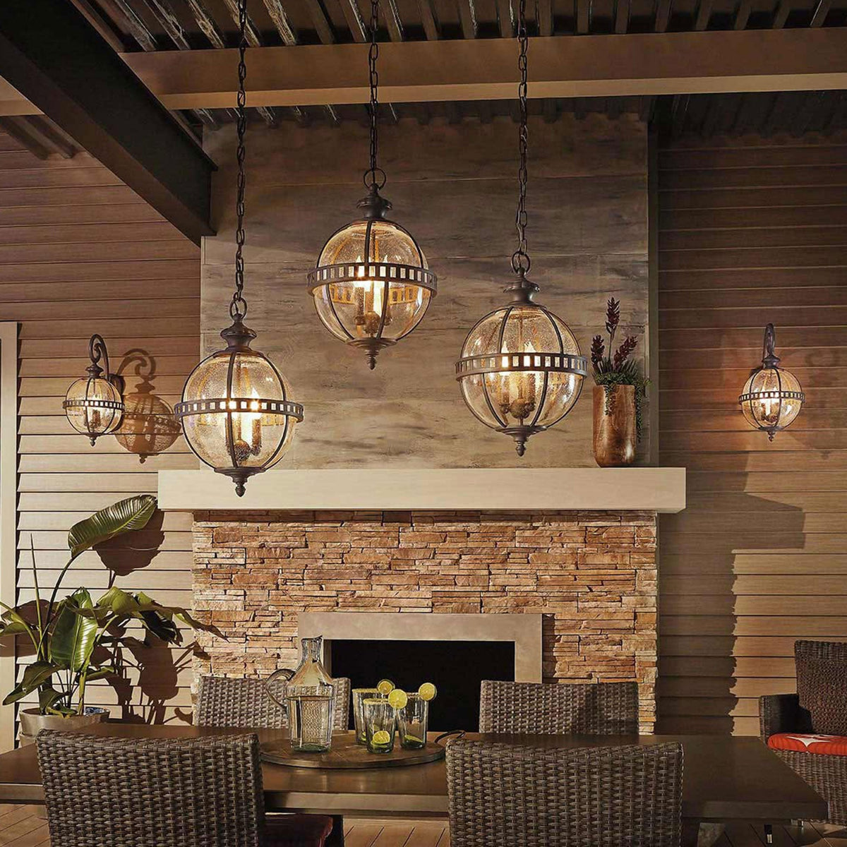 Halleron 2 Light Outdoor Wall Lantern in Londonderry