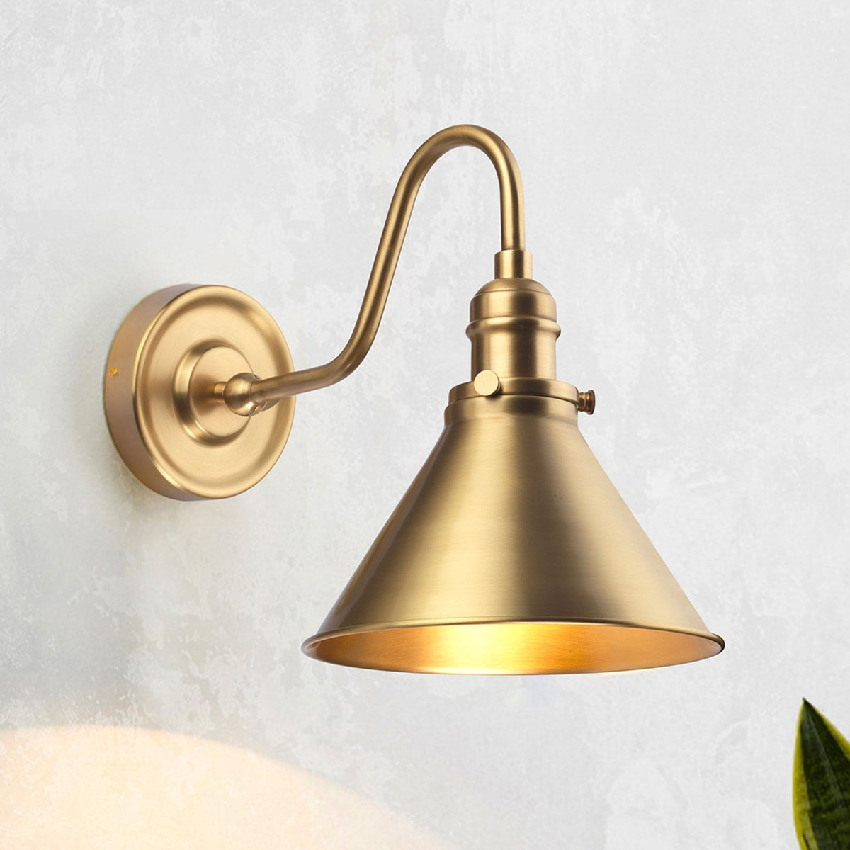Provence Wall Light in Aged Brass