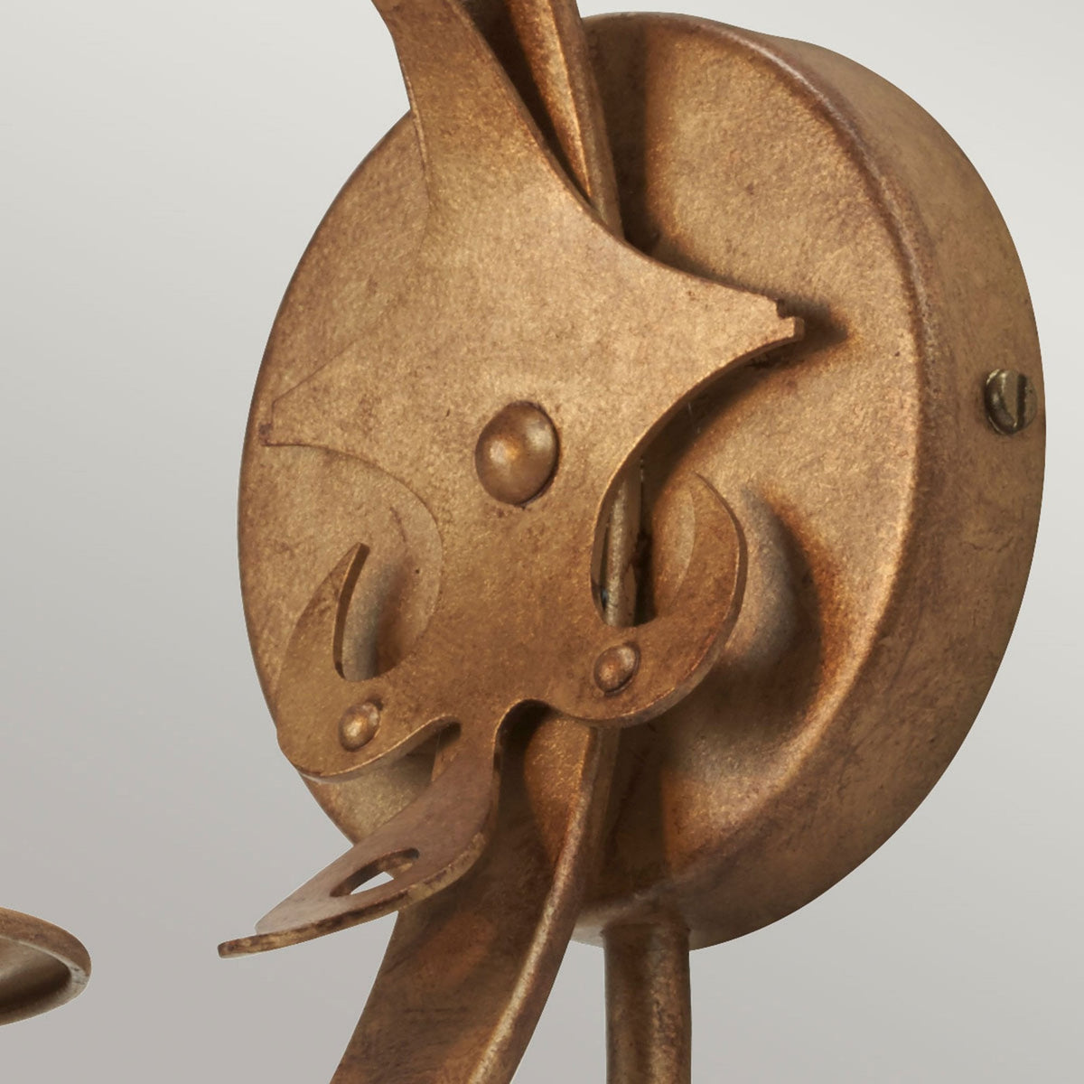 Windsor Single Wall Light in Gold Patina
