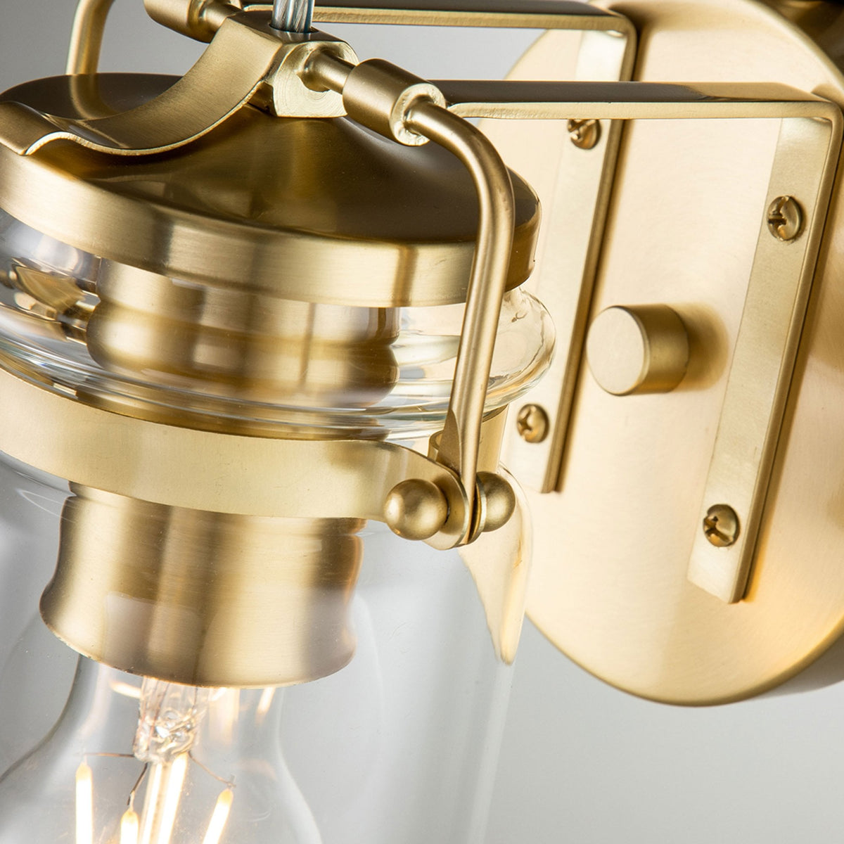 Brinley Single Wall Light in Brushed Brass
