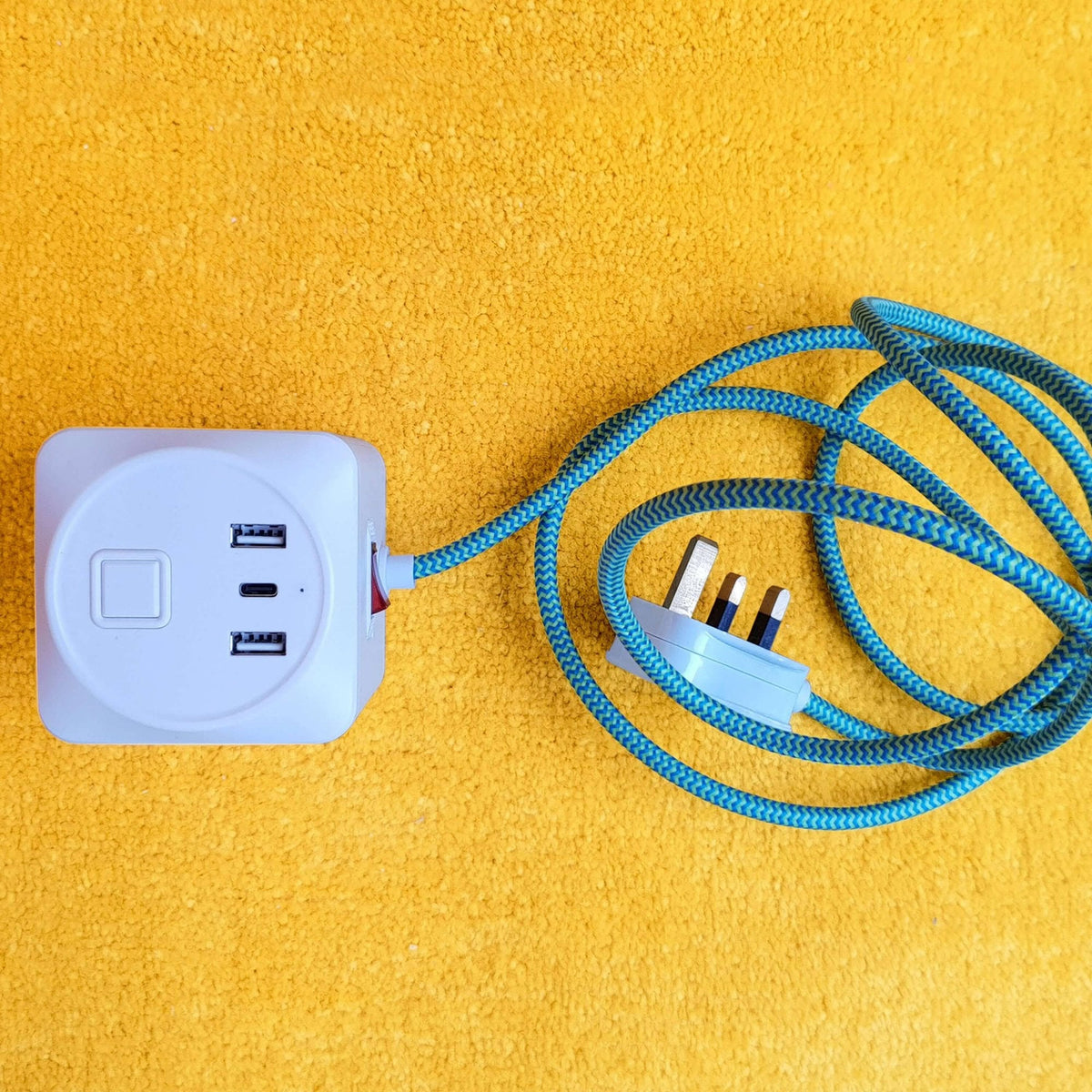 Decorative Triple Socket and USB 2m Extension Lead in White & Green