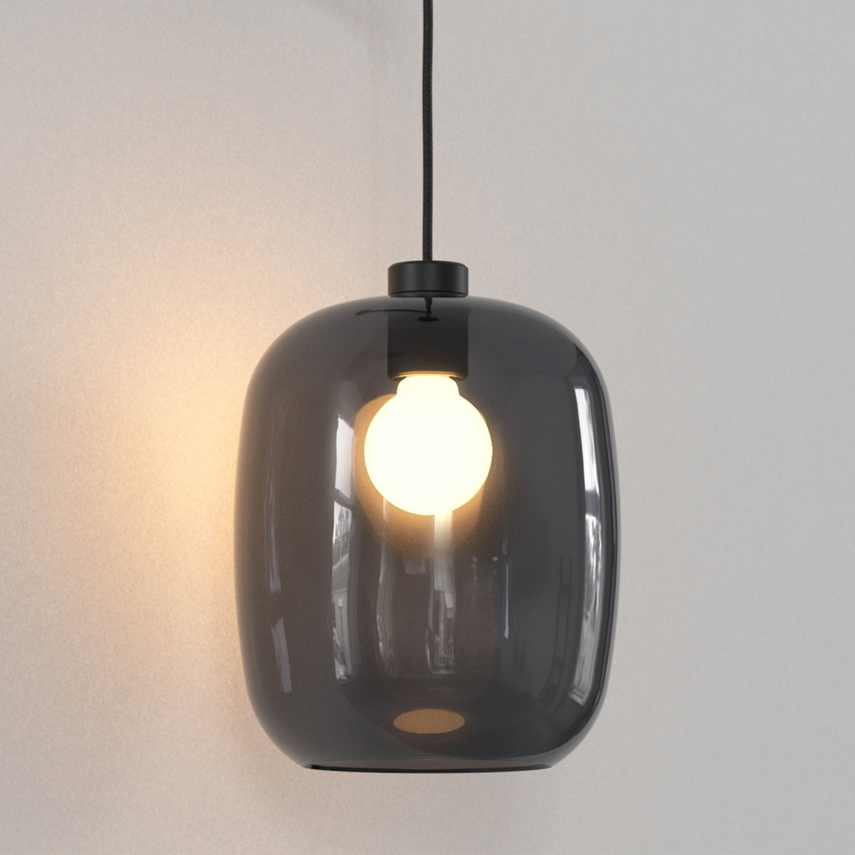 Curve Glass 285 Shade In Dark Smoke