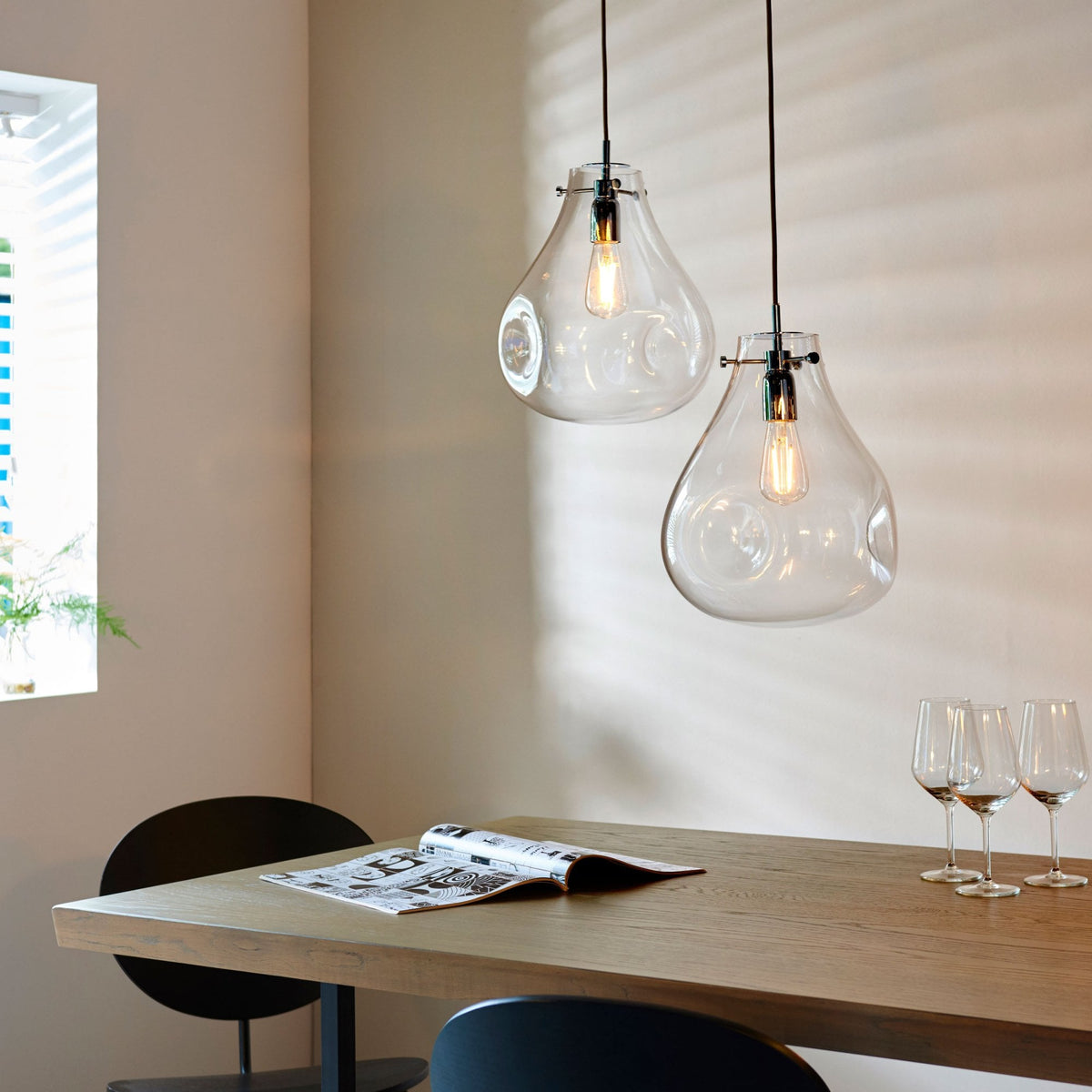 Utopia Pendant in Clear Glass With Chrome Meatlwork