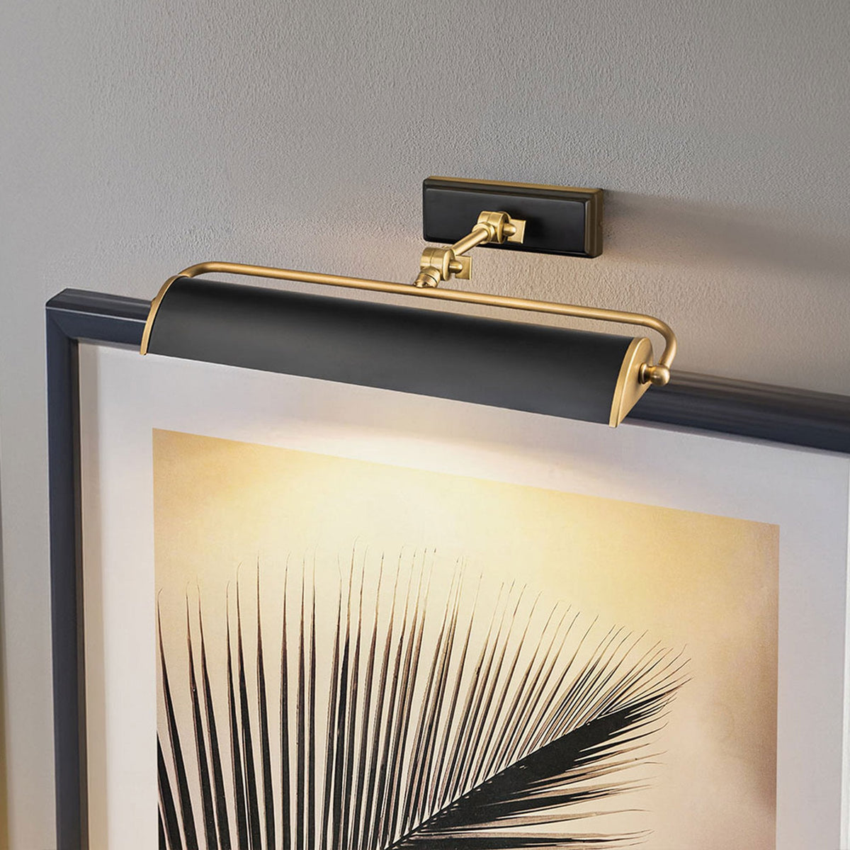 Winchfield Medium Adjustable Picture Light in Aged Brass & Matte Black