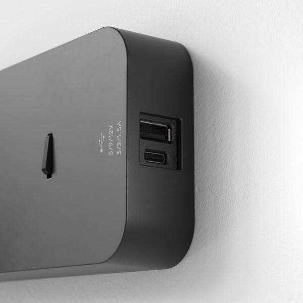 Enna Surface Reader Light with USB A+C in Matt Black