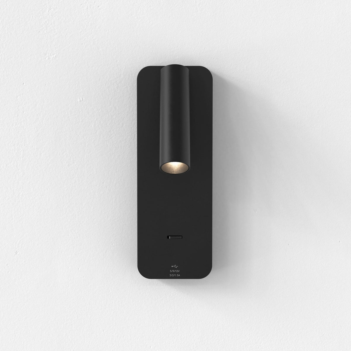 Enna Surface Reader Light with USB A+C in Matt Black