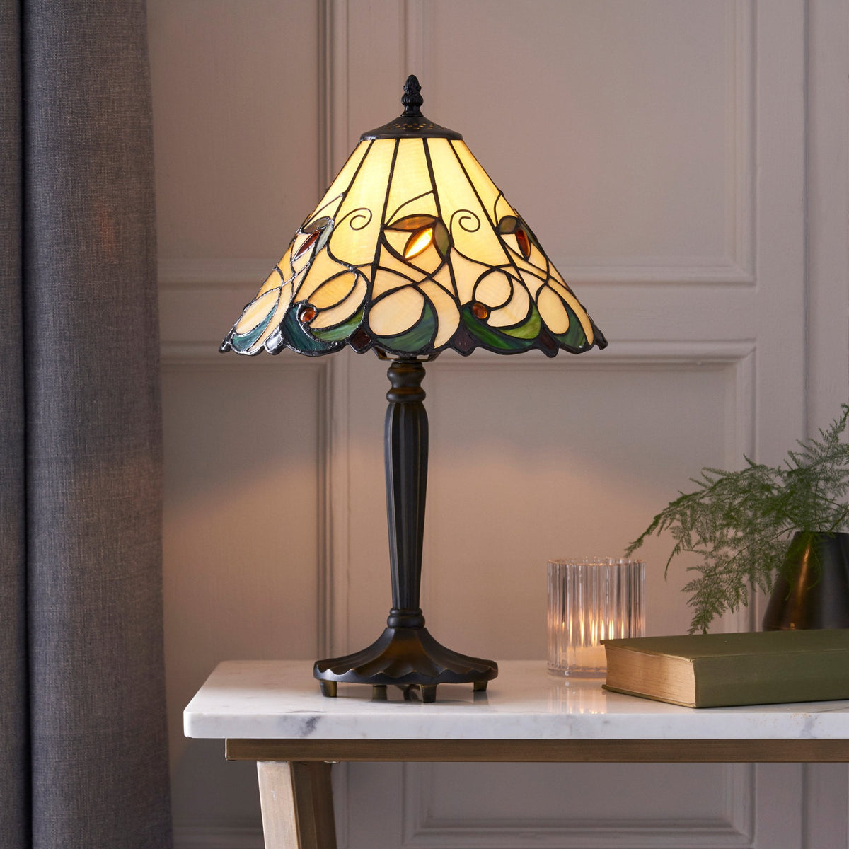 Jamelia Tiffany Glass Table Lamp