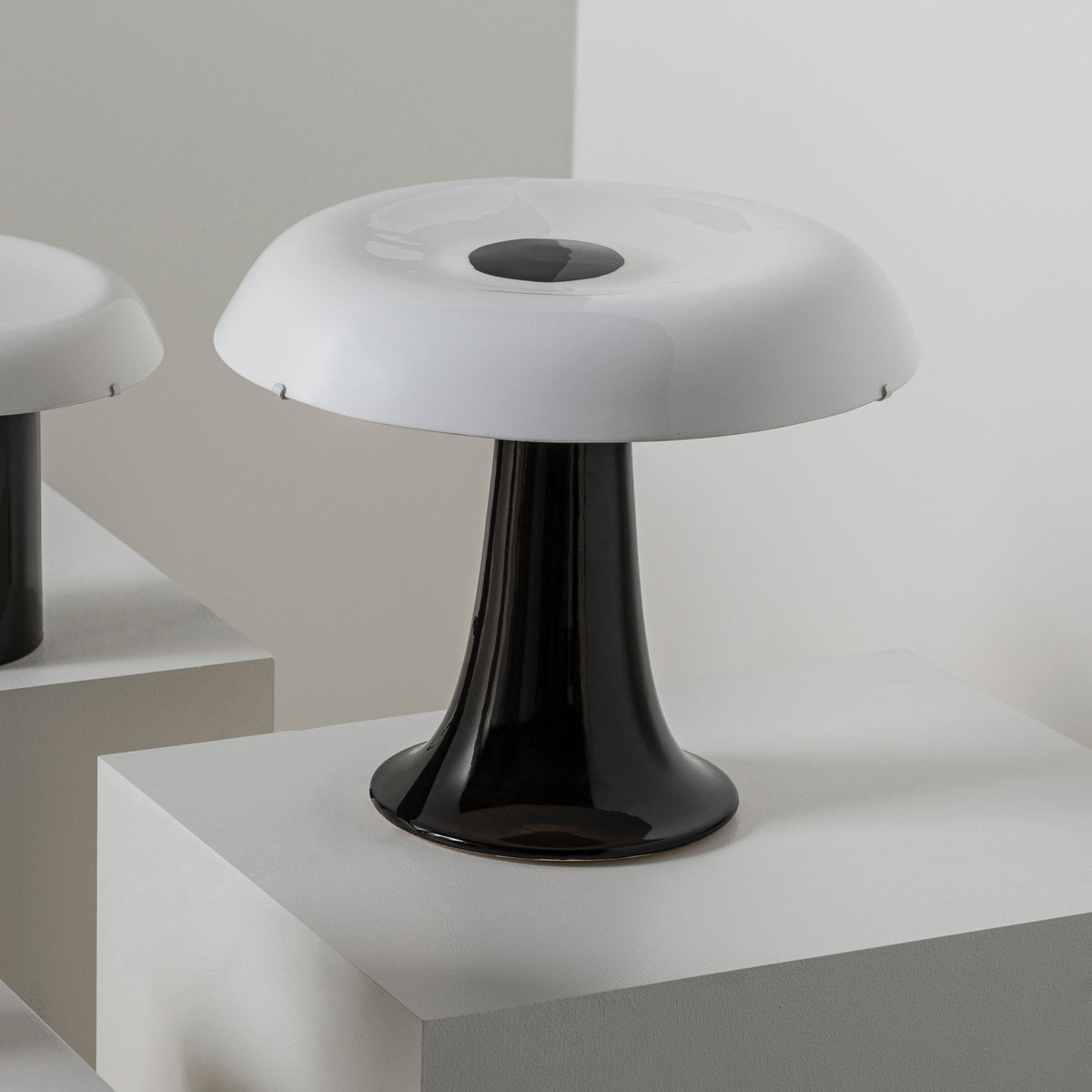 Celine N°3 Terres De Rêves Table Lamp In Black & White