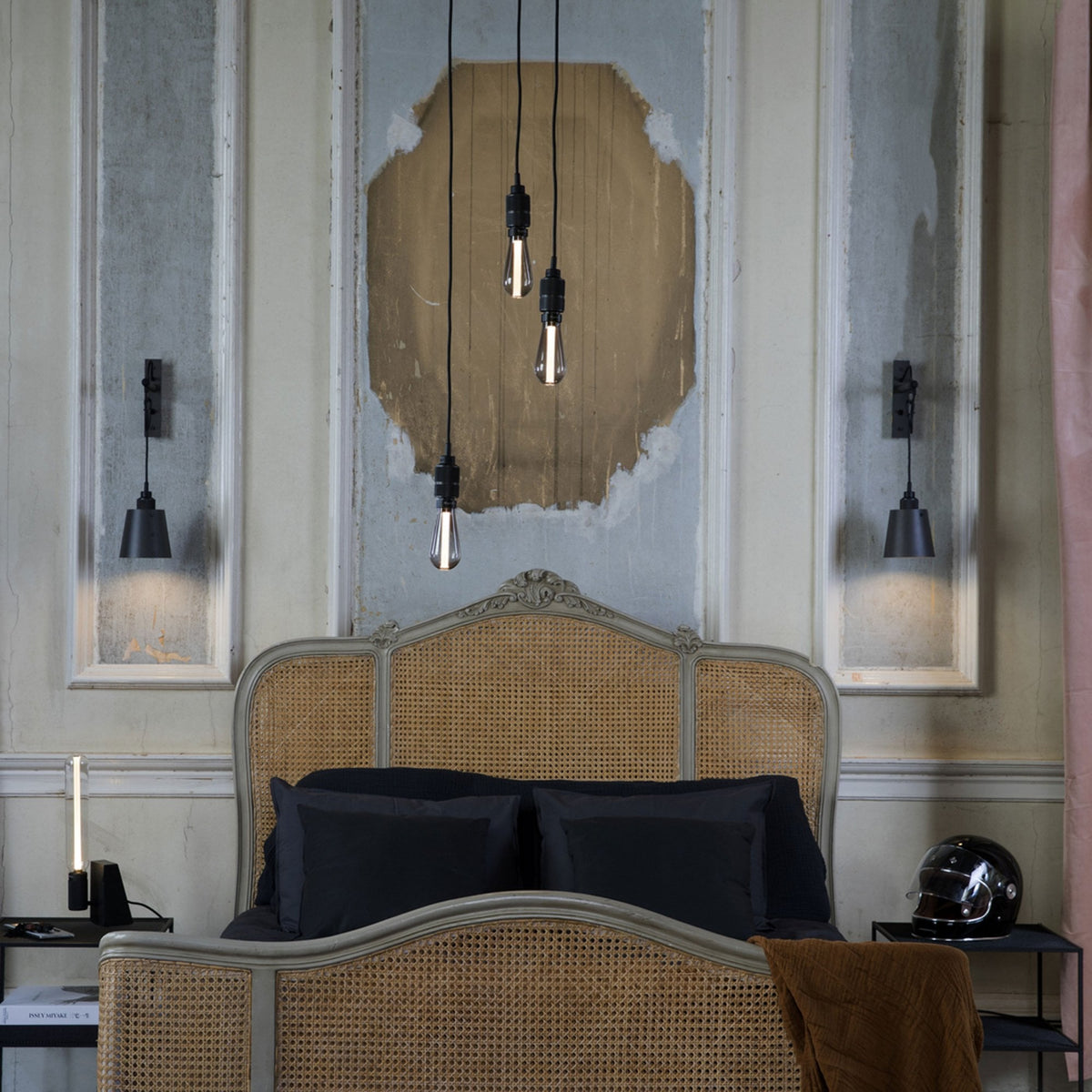 Hooked Nude Triple Drop Round Pendant in Black and Smoked Bronze Finish