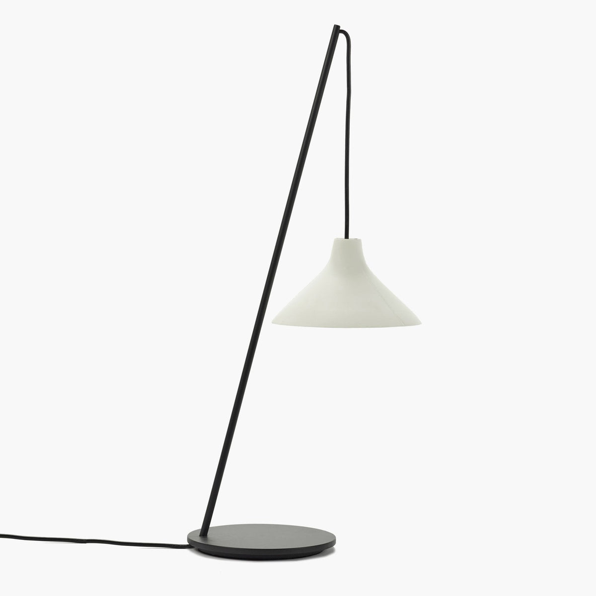 Seam Suspension Table Lamp In Black With White Porcelain Shade