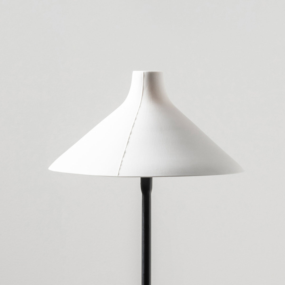 Seam Table Lamp In Black With White Porcelain Shade