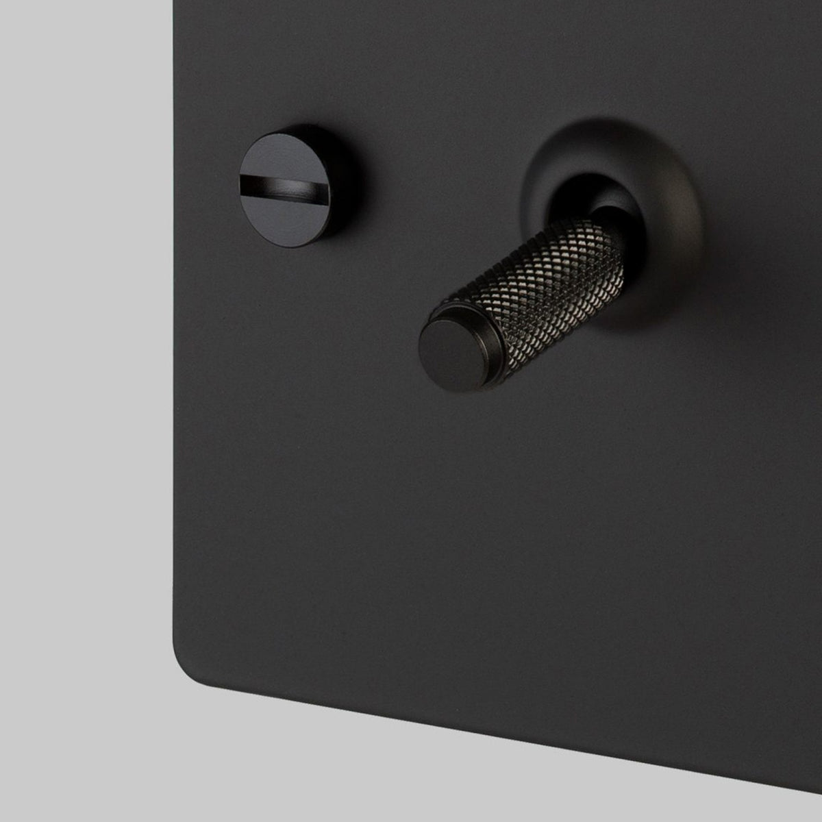 One Gang 3-Way Intermediate Light Switch in Black with Knurled Toggle
