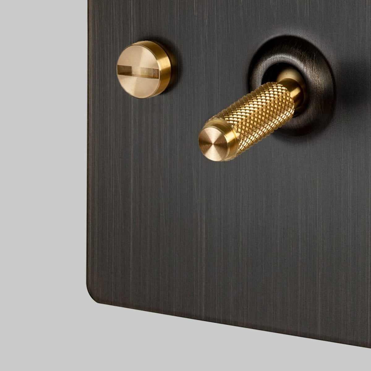 One Gang 3-Way Intermediate Light Switch in Smoked Bronze & Brass with Knurled Toggle