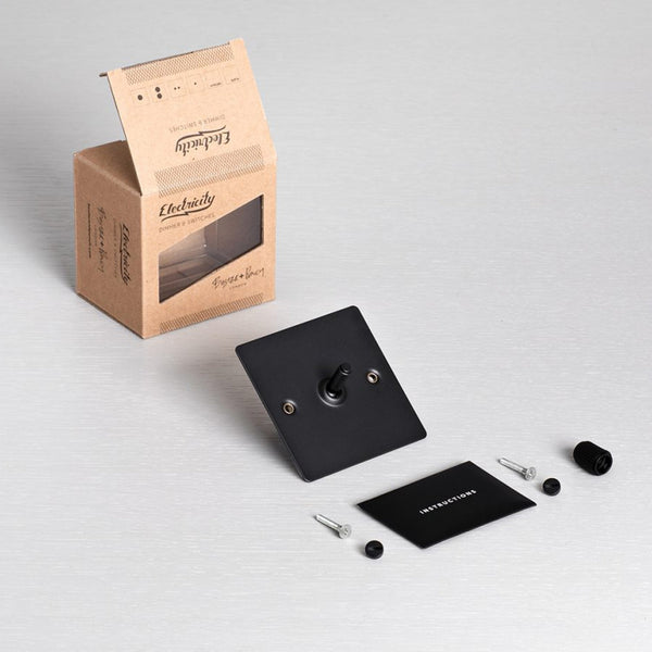 One Gang 3-Way Intermediate Light Switch in Black with Knurled Toggle