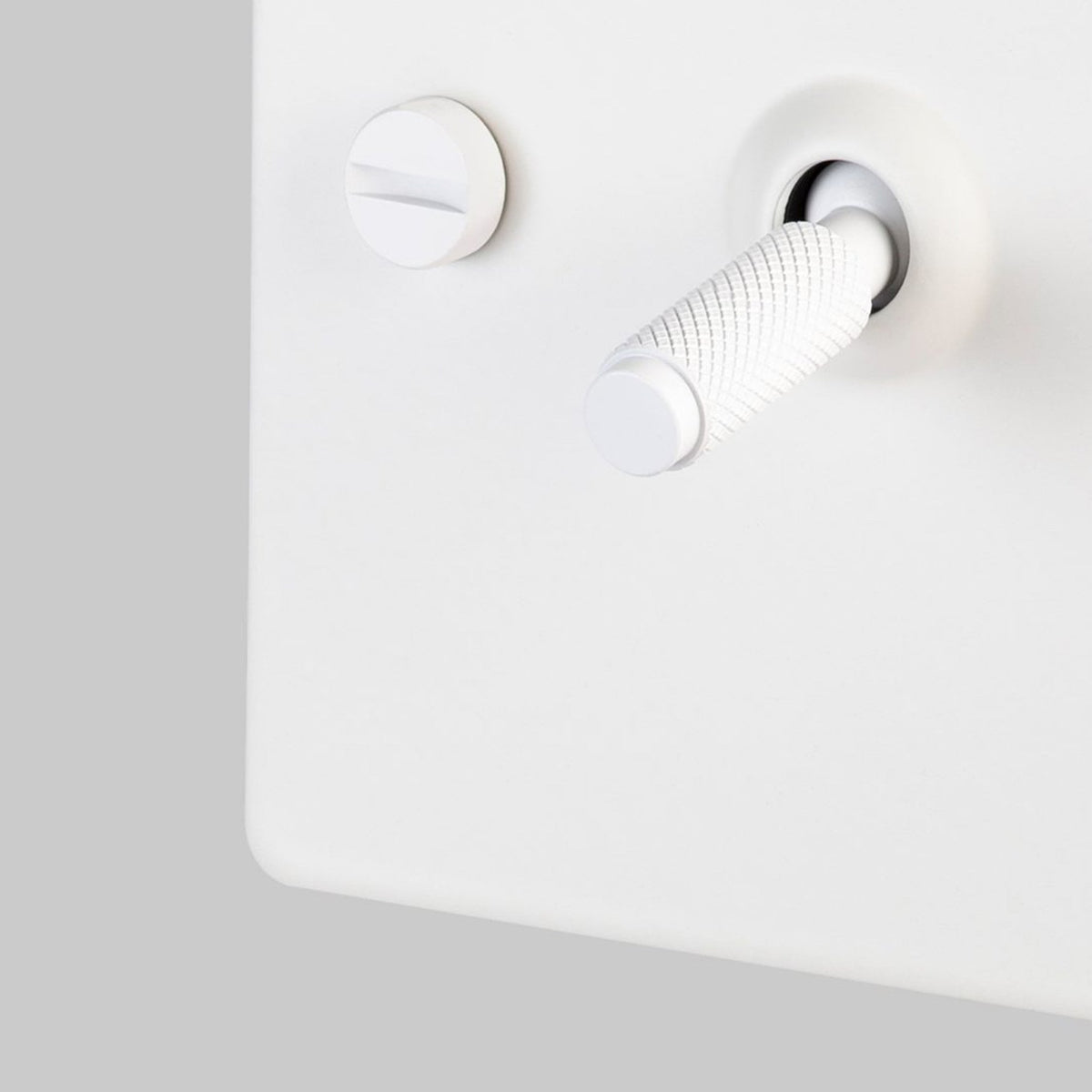 One Gang 3-Way Intermediate Light Switch in White with Knurled Toggle